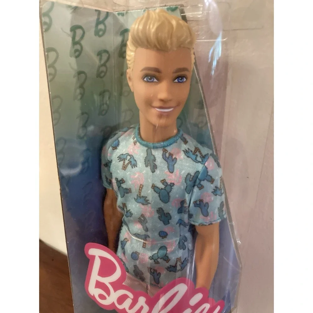 Barbie Fashionistas Ken Male Fashion Doll #211 Blonde Hair Beach Outfit‎ NIB